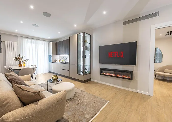 Luxury 2 Bedroom Apartment In Central Milan