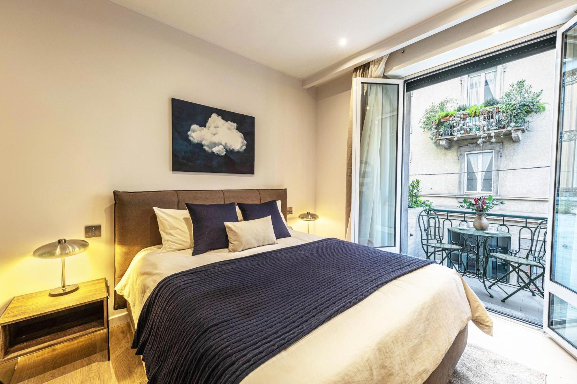 Luxury 2 Bedroom In Appartement Milan
