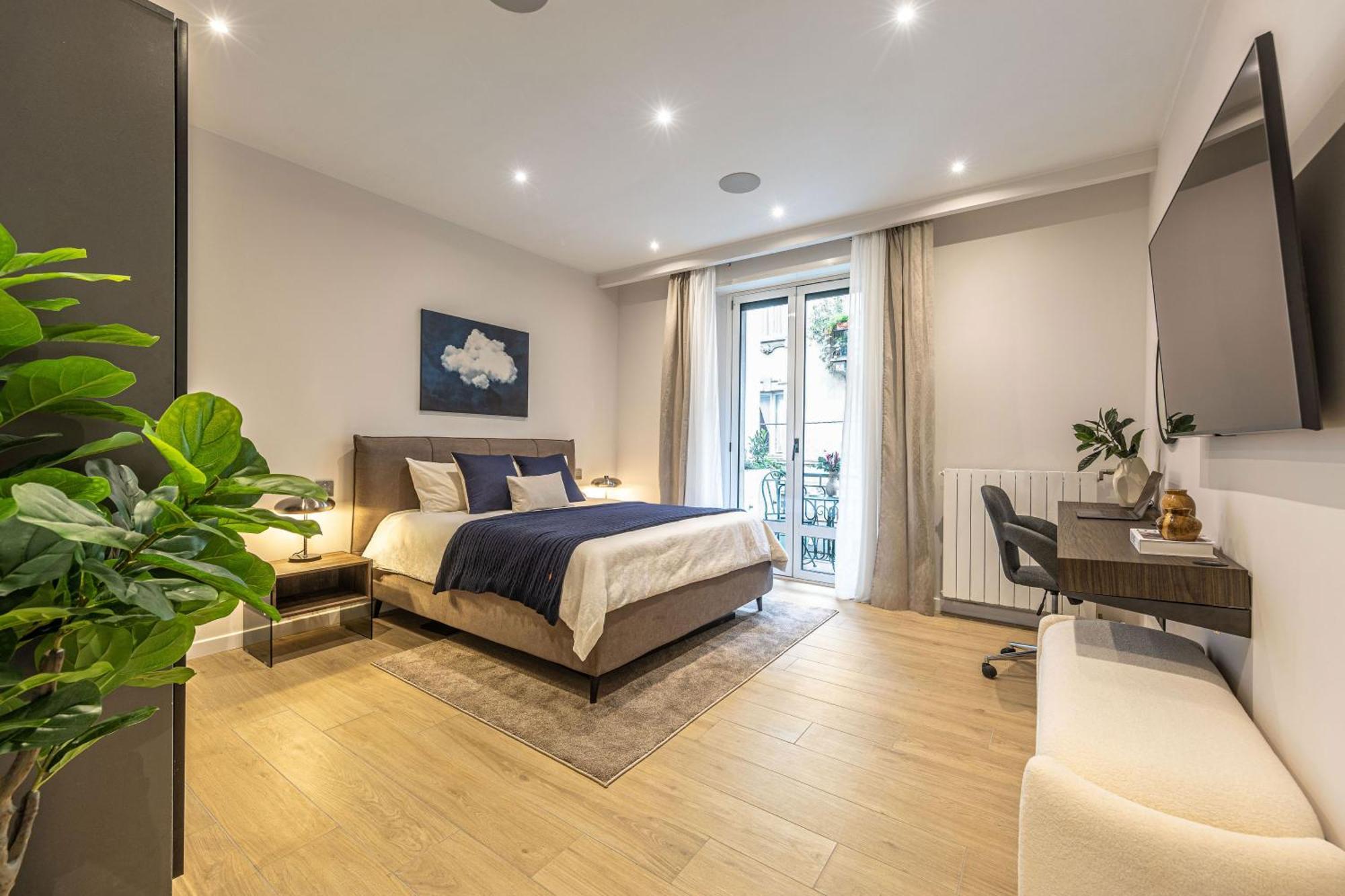 Luxury 2 Bedroom In Appartement Milan