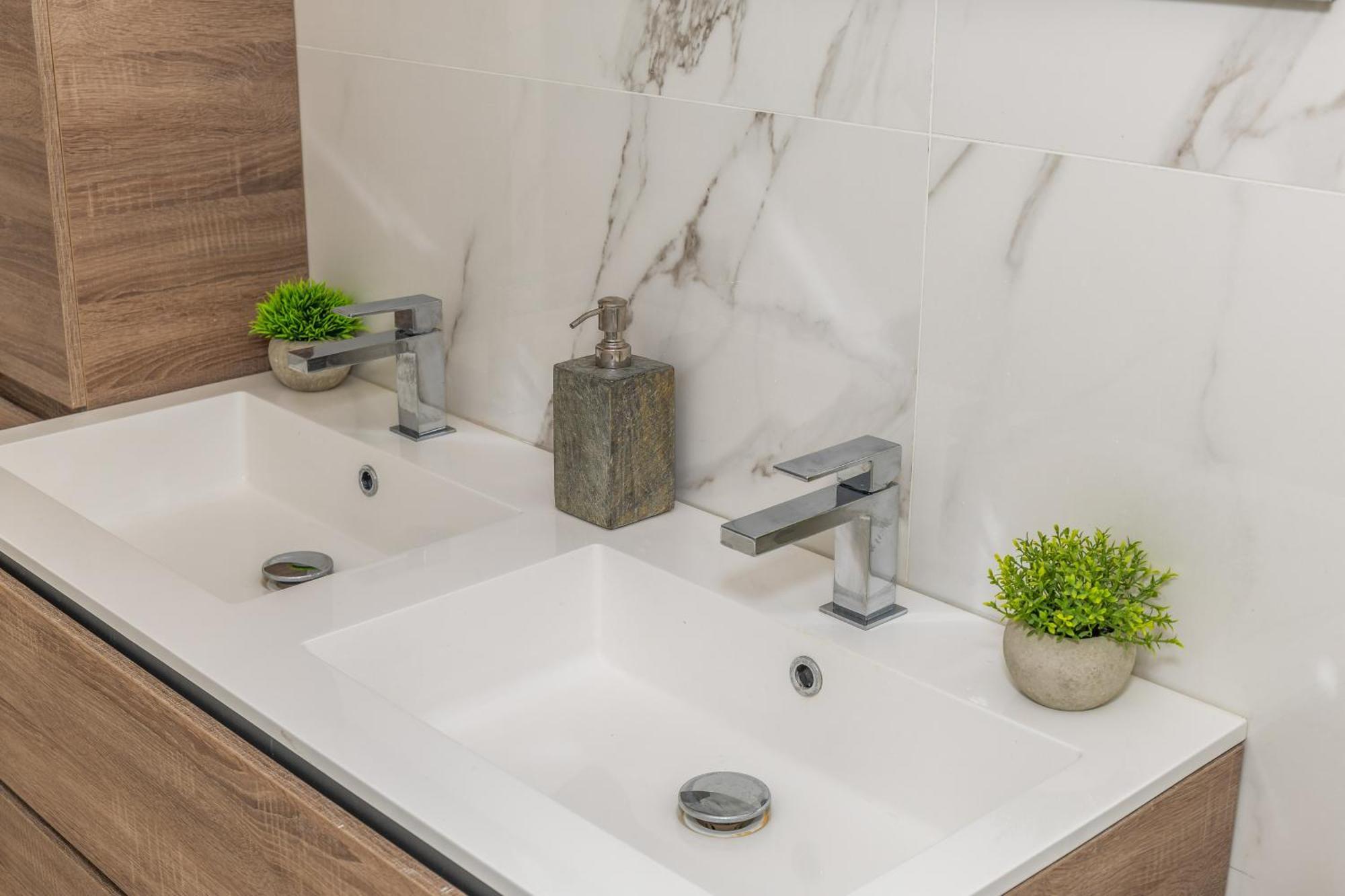 Appartement Luxury 2 Bedroom In *
